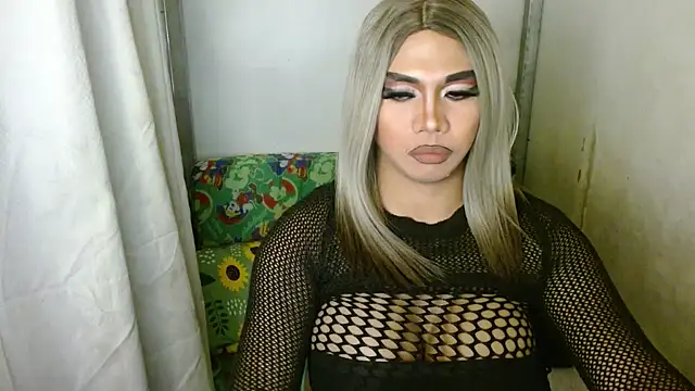 Snapshot of HugeCockGoddess chatting on September 2025 04:43:02 PM HugeCockGoddess online show from September 2025 04:43:02 PM