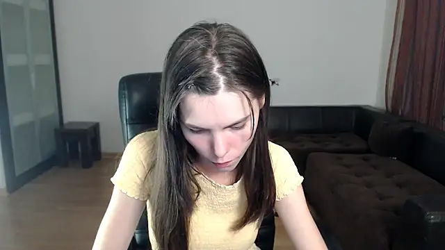 Snapshot of AmelieReve chatting on September 2025 04:09:02 PM AmelieReve online show from September 2025 04:09:02 PM