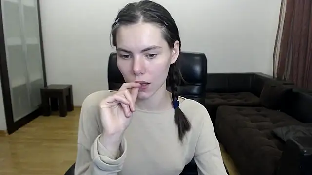 Snapshot of AmelieReve chatting on October 2025 04:52:01 PM AmelieReve online show from October 2025 04:52:01 PM