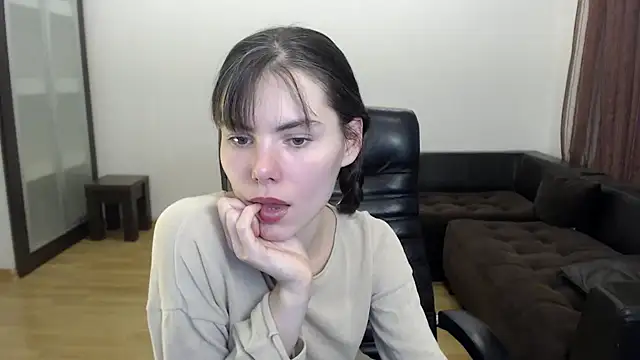 Snapshot of AmelieReve chatting on October 2025 03:57:02 PM AmelieReve online show from October 2025 03:57:02 PM