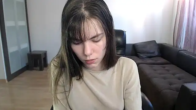 Snapshot of AmelieReve chatting on November 2025 01:02:01 PM AmelieReve online show from November 2025 01:02:01 PM