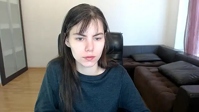 Snapshot of AmelieReve chatting on November 2025 10:37:01 AM AmelieReve online show from November 2025 10:37:01 AM