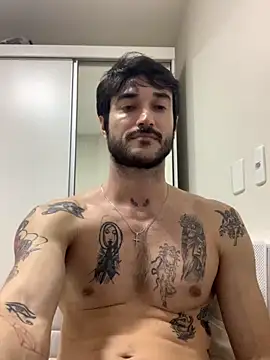 Fubinha online show from November 2025 01:06:01 AM