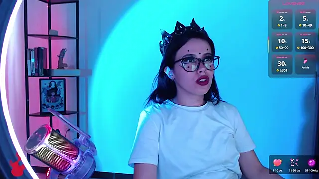 Snapshot of girldom chatting on November 2025 05:13:02 PM girldom online show from November 2025 05:13:02 PM