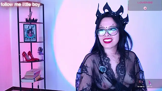 Snapshot of girldom chatting on January 2026 09:19:01 PM girldom online show from January 2026 09:19:01 PM