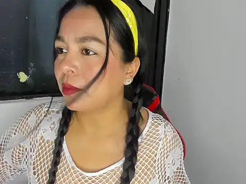 Snapshot of Mature-Debora chatting on September 2025 02:56:02 AM Mature-Debora online show from September 2025 02:56:02 AM
