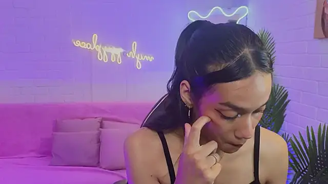 artemiss tay online show from September 2025 07:14:02 PM