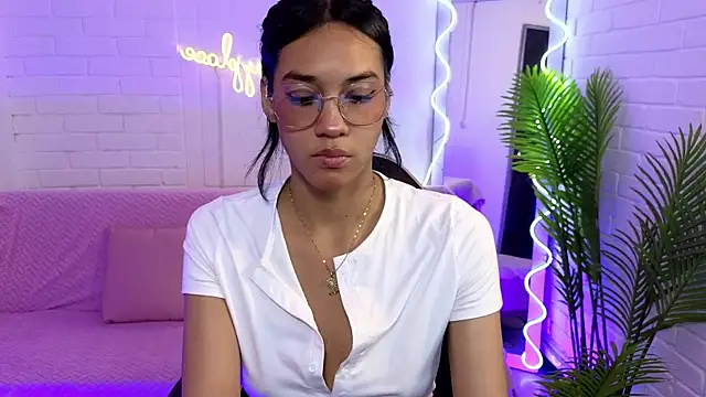 artemiss tay online show from September 2025 07:19:02 PM