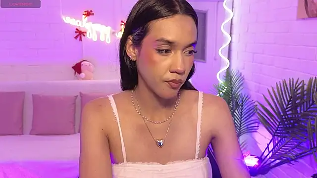 artemiss tay online show from December 2025 07:20:01 PM