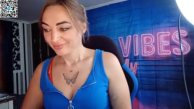 Snapshot of Blonde_Temptation chatting on September 2025 11:55:02 AM Blonde Temptation online show from September 2025 11:55:02 AM