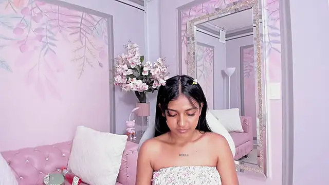 Jessgarcia  online show from October 2025 05:39:02 AM