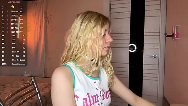 MaryjaneSpider online show from September 2025 02:40:01 PM