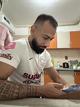 Snapshot of MiaKiittyy chatting on October 2025 08:53:02 PM MiaKiittyy online show from October 2025 08:53:02 PM