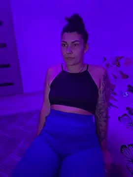 MiaKiittyy online show from June 2026 08:11:02 PM