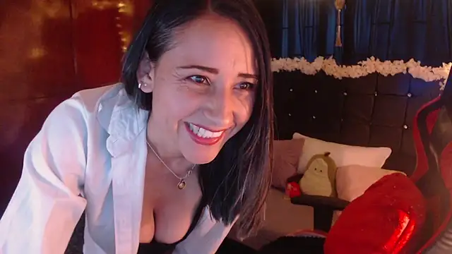 Snapshot of Sofia-mel chatting on October 2025 10:17:02 PM Sofia-mel online show from October 2025 10:17:02 PM