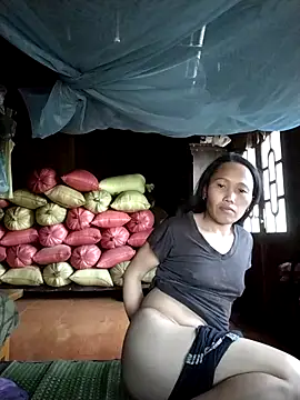 Snapshot of PhamPm70 chatting on November 2025 08:24:01 AM PhamPm70 online show from November 2025 08:24:01 AM