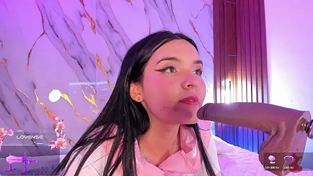 alicecute77 online show from May 2026 02:28:01 AM