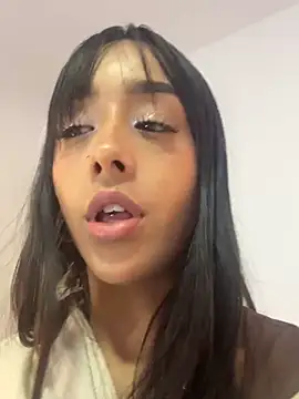 Aleja ruizz online show from September 2025 07:32:02 AM