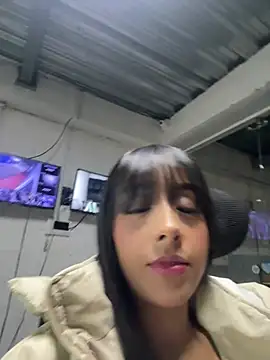 Aleja ruizz online show from January 2026 06:18:01 AM