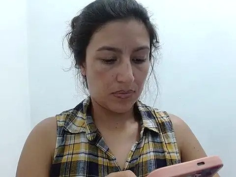 SarahFriendly online show from May 2026 10:05:02 PM