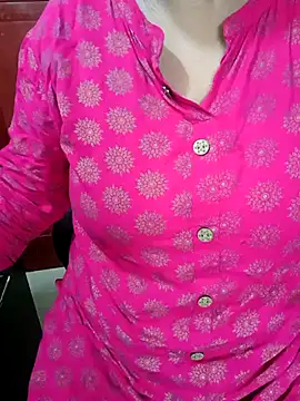 Snapshot of tami_lavanya chatting on September 2025 04:28:01 AM tami lavanya online show from September 2025 04:28:01 AM