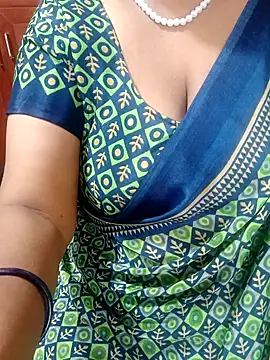 Snapshot of tami_lavanya chatting on October 2025 09:28:02 AM tami lavanya online show from October 2025 09:28:02 AM