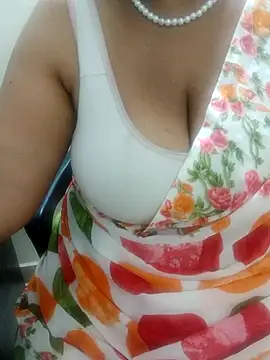 Snapshot of tami_lavanya chatting on October 2025 05:03:02 PM tami lavanya online show from October 2025 05:03:02 PM