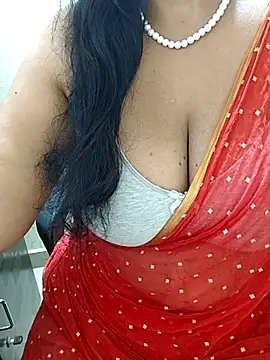 Snapshot of tami_lavanya chatting on October 2025 04:26:01 AM tami lavanya online show from October 2025 04:26:01 AM