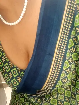 Snapshot of tami_lavanya chatting on October 2025 05:19:02 AM tami lavanya online show from October 2025 05:19:02 AM