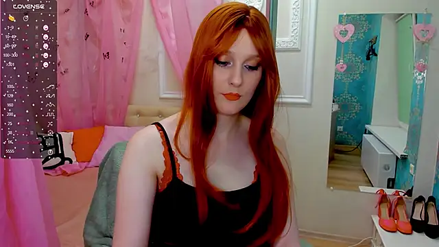 Snapshot of MaggiexLove chatting on September 2025 12:52:02 PM MaggiexLove online show from September 2025 12:52:02 PM
