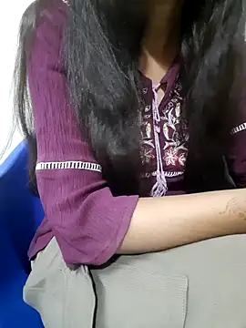 Aarti-kumri online show from October 2025 02:29:01 PM