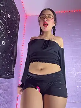 ZeziGamingg online show from January 2026 07:24:02 AM