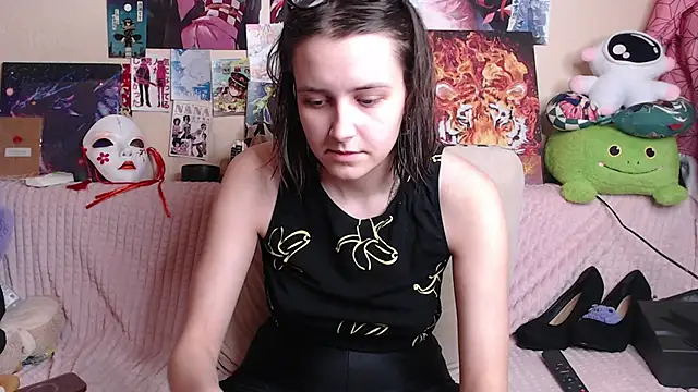 Snapshot of AliceChio chatting on December 2025 05:28:01 AM AliceChio online show from December 2025 05:28:01 AM