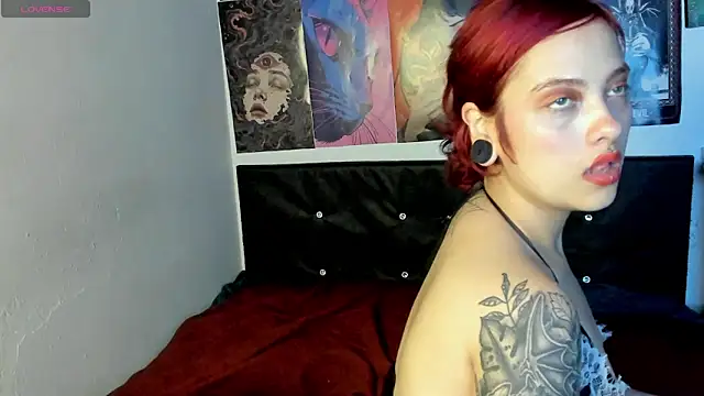 Snapshot of nathaly_wild chatting on September 2025 02:44:02 AM nathaly wild online show from September 2025 02:44:02 AM