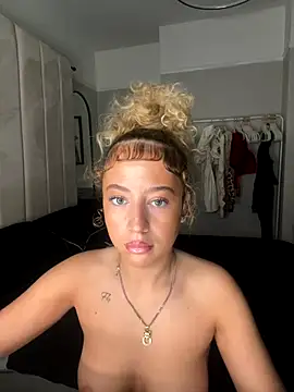 Aurorajadex online show from October 2025 09:52:01 AM