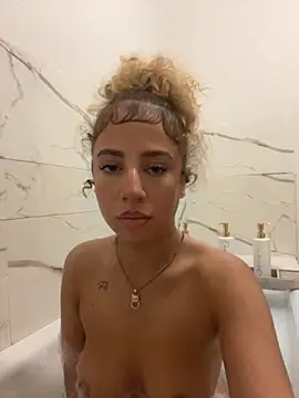 Aurorajadex online show from October 2025 11:04:02 PM