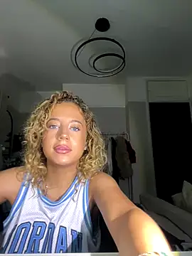 Aurorajadex online show from October 2025 12:56:01 PM