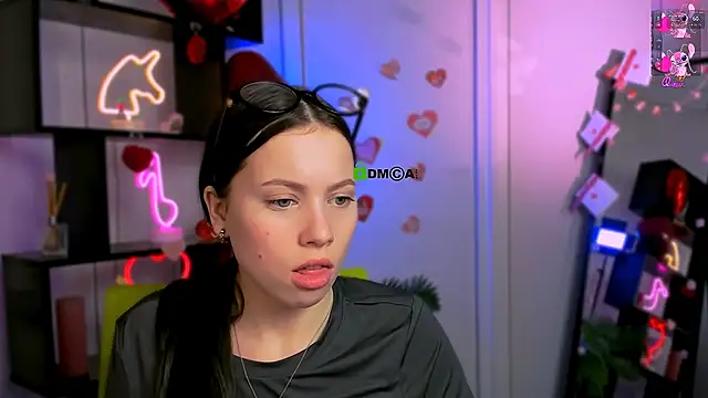 amanda-miki online show from February 2026 03:38:02 PM