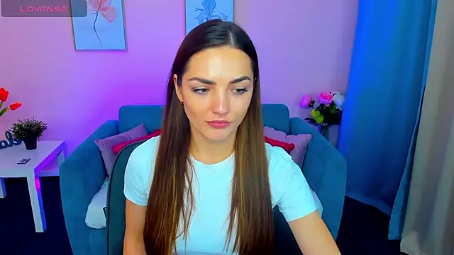 Snapshot of MyEllaLuvs chatting on September 2025 08:23:02 PM MyEllaLuvs online show from September 2025 08:23:02 PM