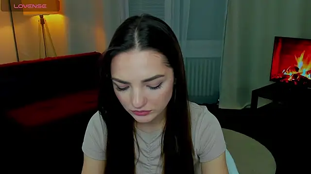 Snapshot of MyEllaLuvs chatting on October 2025 08:20:02 PM MyEllaLuvs online show from October 2025 08:20:02 PM