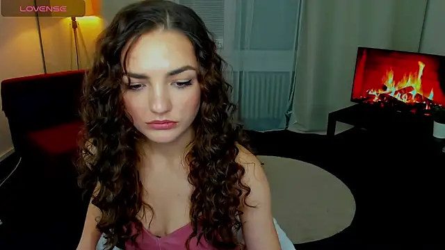 Snapshot of MyEllaLuvs chatting on October 2025 08:22:01 PM MyEllaLuvs online show from October 2025 08:22:01 PM