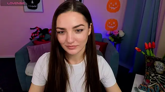 Snapshot of MyEllaLuvs chatting on October 2025 02:29:01 PM MyEllaLuvs online show from October 2025 02:29:01 PM