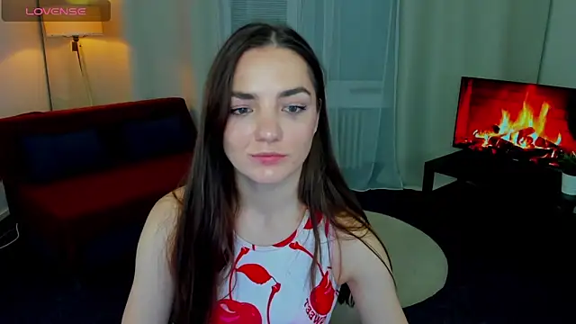 Snapshot of MyEllaLuvs chatting on November 2025 09:17:02 PM MyEllaLuvs online show from November 2025 09:17:02 PM