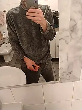 Baldassarre1990 online show from November 2025 01:42:01 AM