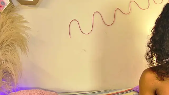 Snapshot of tatixxxvega chatting on October 2025 01:25:01 PM tatixxxvega online show from October 2025 01:25:01 PM