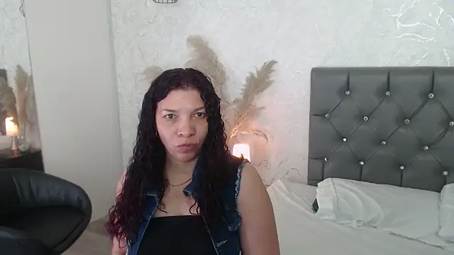 Serena Houstonn online show from June 2026 11:03:02 AM