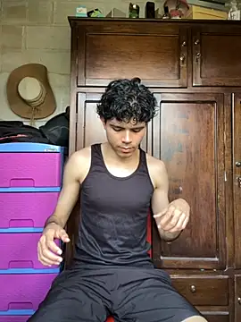 Axel-Mejia online show from October 2025 05:46:02 PM