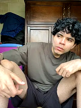 Axel-Mejia online show from November 2025 01:45:01 PM