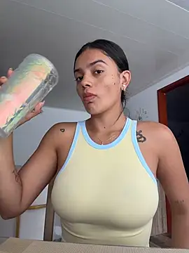 Snapshot of AnaaFaith_ chatting on February 2026 07:21:01 PM AnaaFaith online show from February 2026 07:21:01 PM