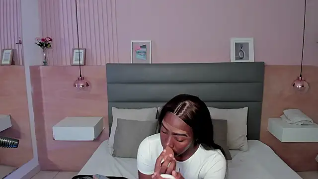  emma willliams  online show from February 2026 02:22:02 PM